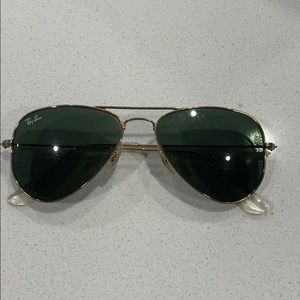 Ran ban aviators